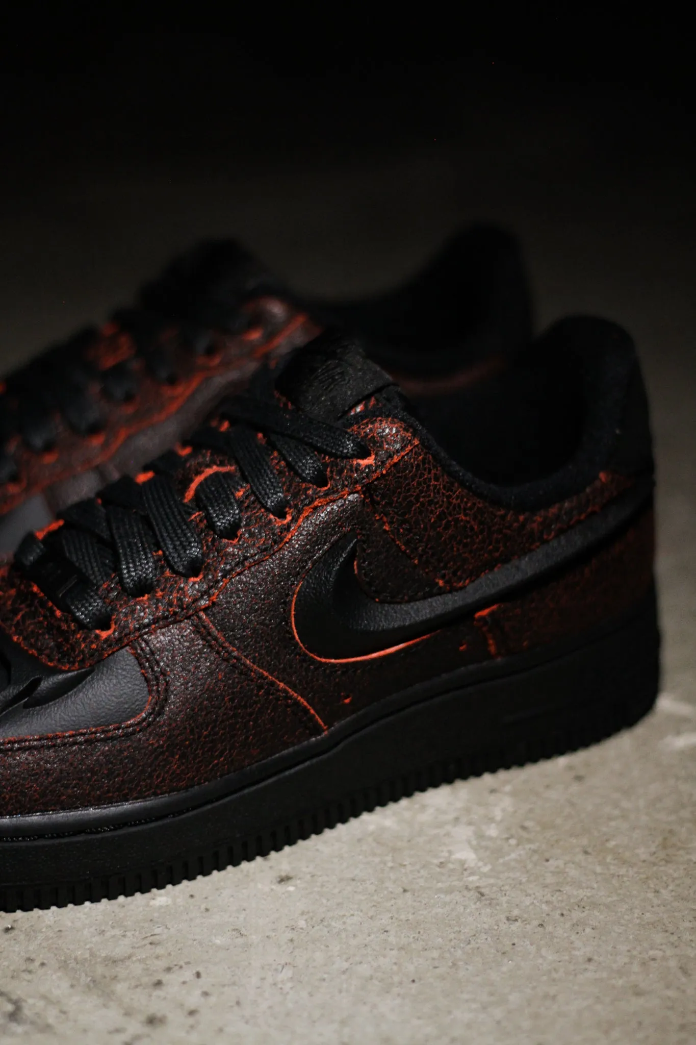 AIR FORCE 1 RETRO HWN QS "BLACK/CRIMSON"