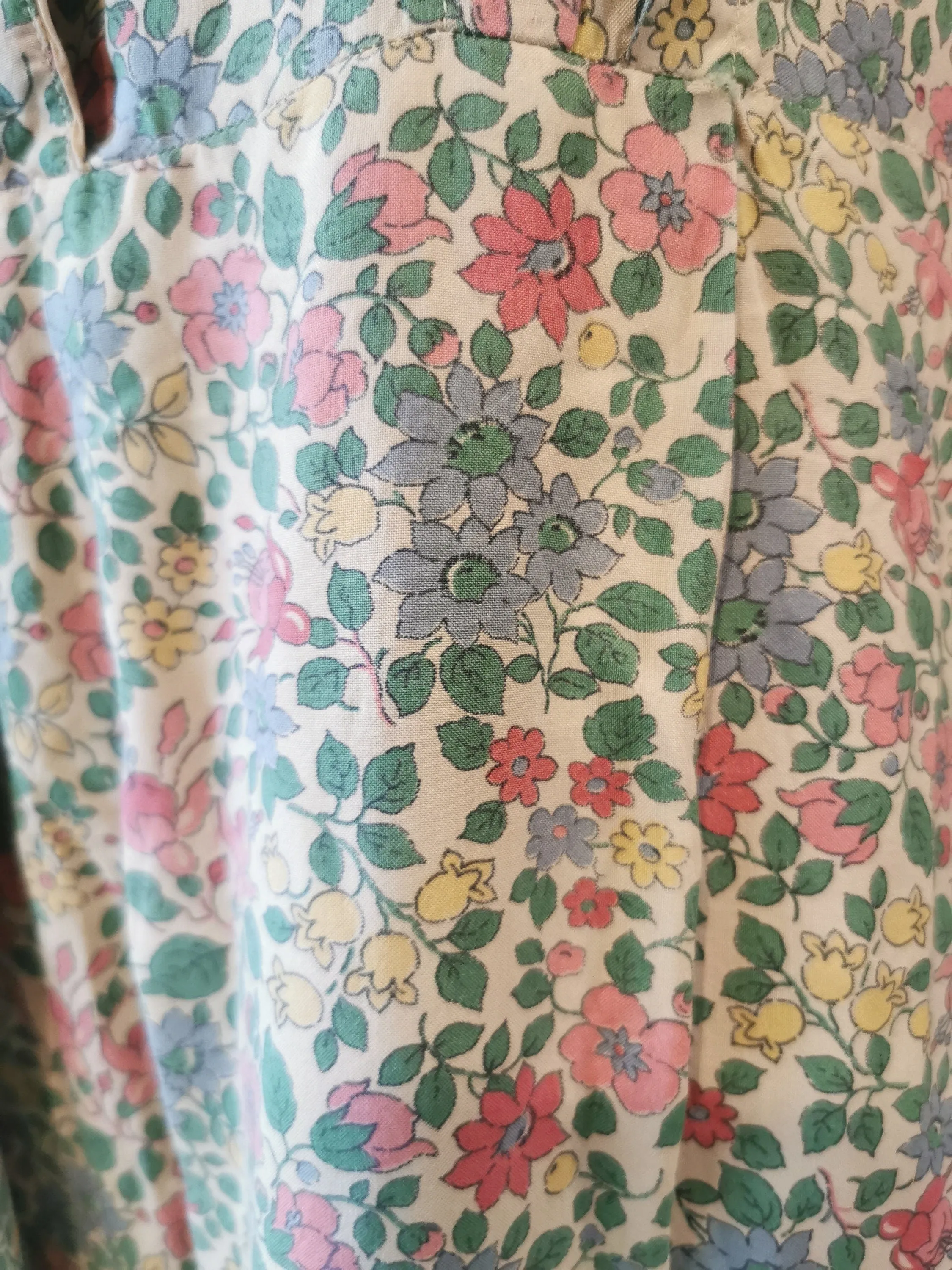 Dickens and Jones Liberty print silk floral tea dress 1940s