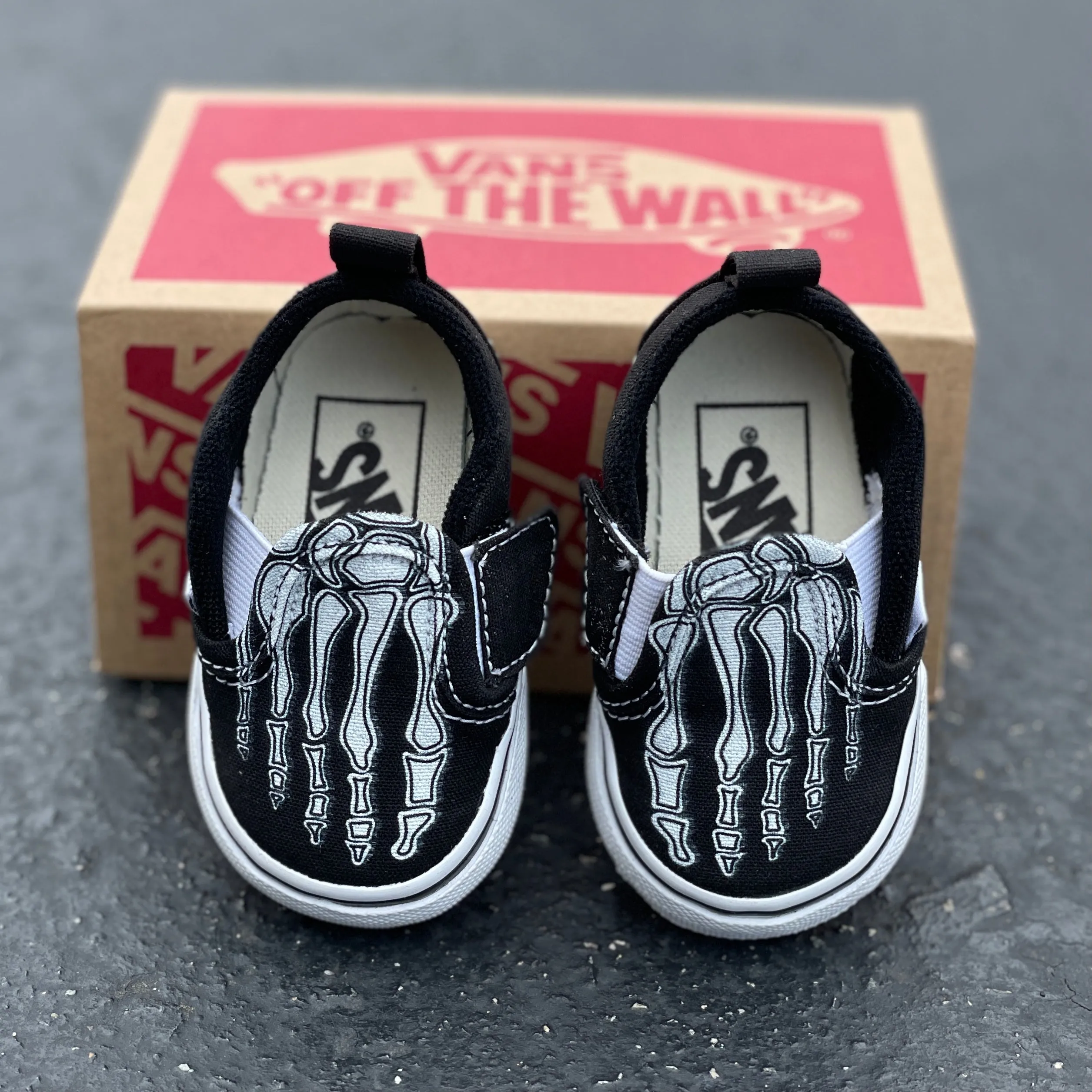 Kids Shoes - Custom Skeleton Feet X-Ray Slip On Vans Shoes for Kids and Toddlers