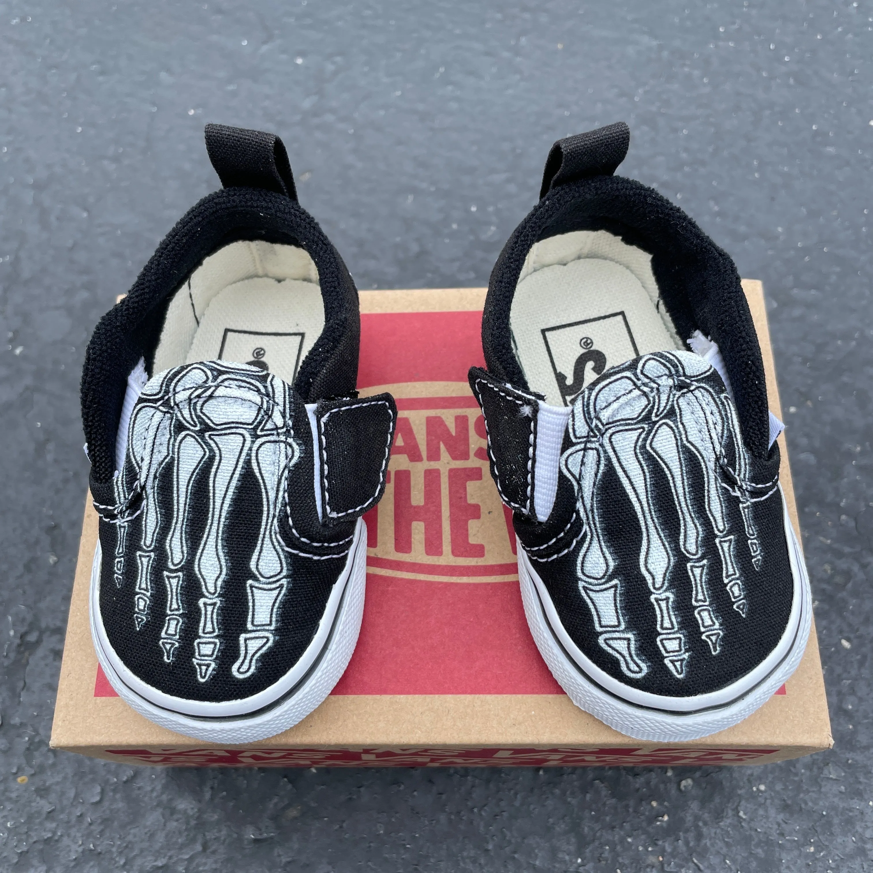 Kids Shoes - Custom Skeleton Feet X-Ray Slip On Vans Shoes for Kids and Toddlers