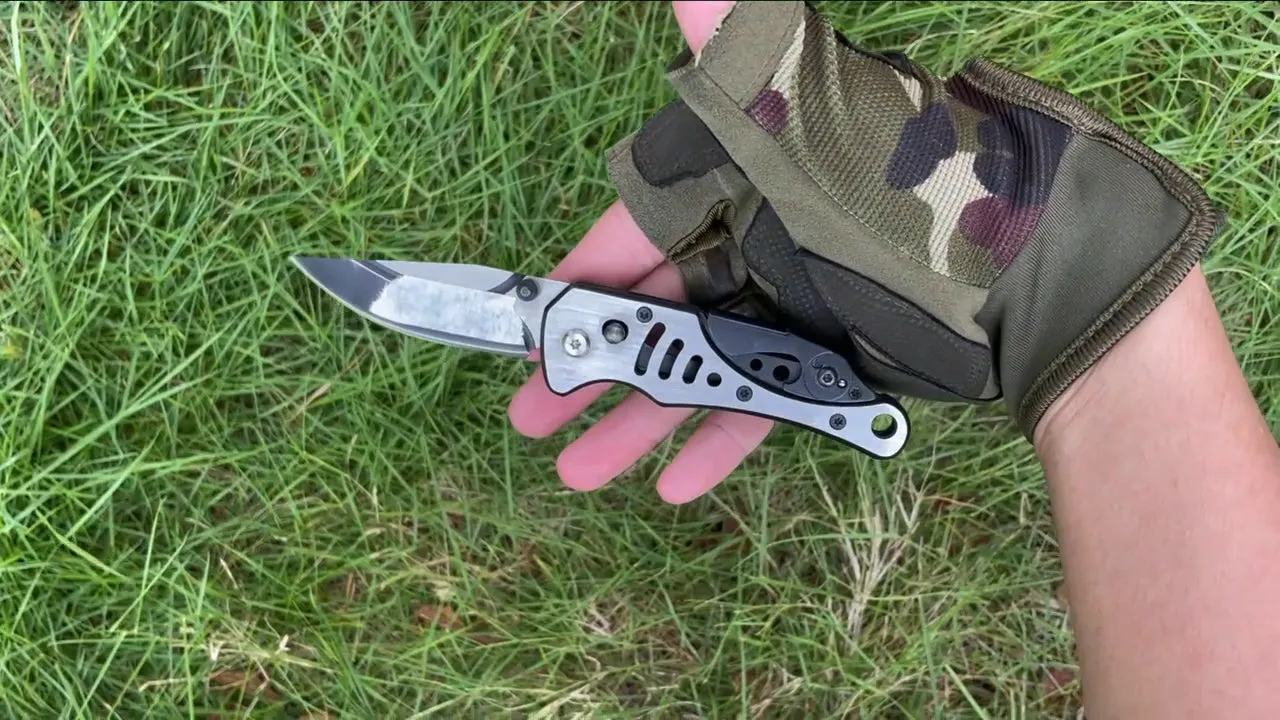 New Design Outdoor Portable Multi Functional Folding Tactical Pocket Knife Hunting Camping Knife Multi Tool Backpacking