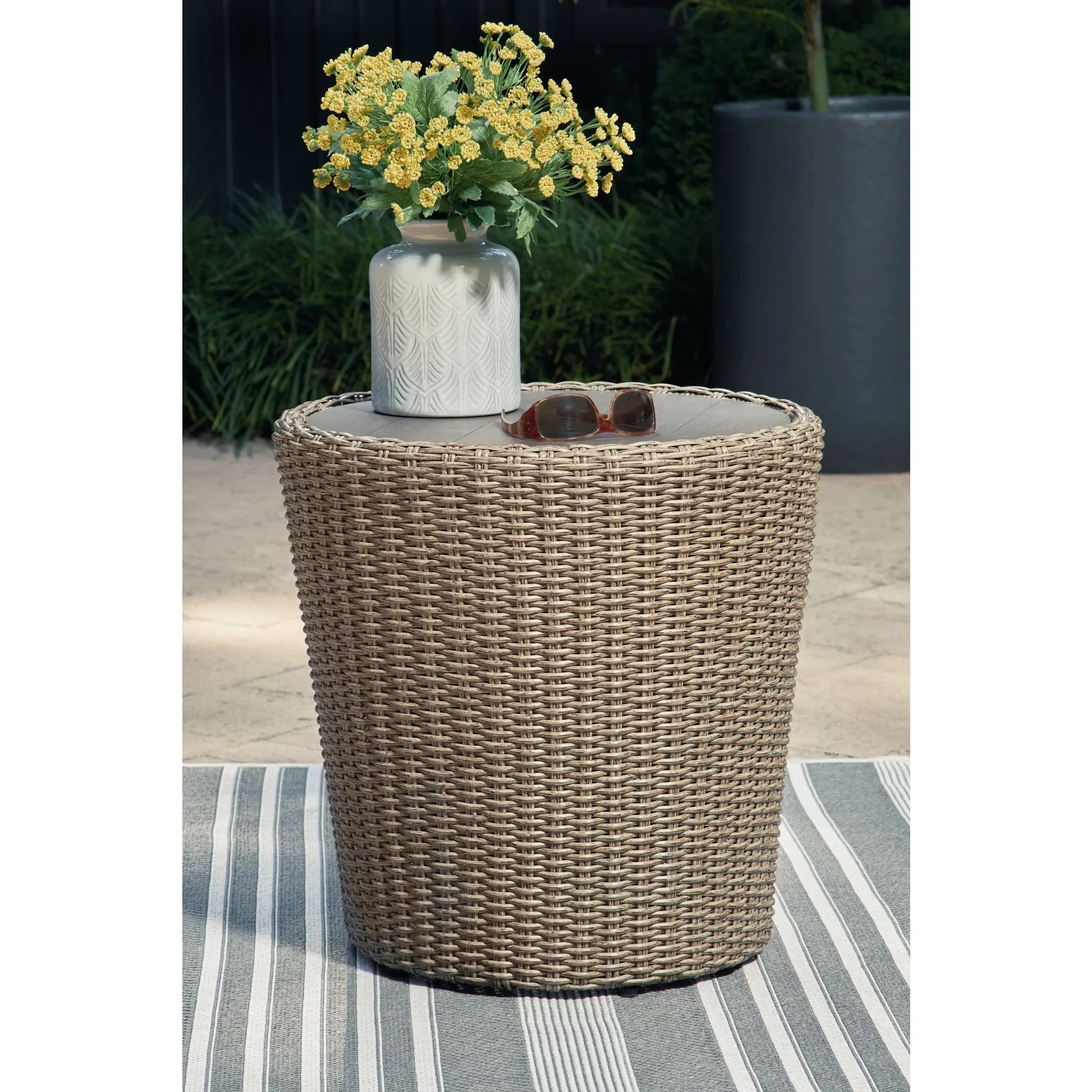 Outdoor Danson Round End Table