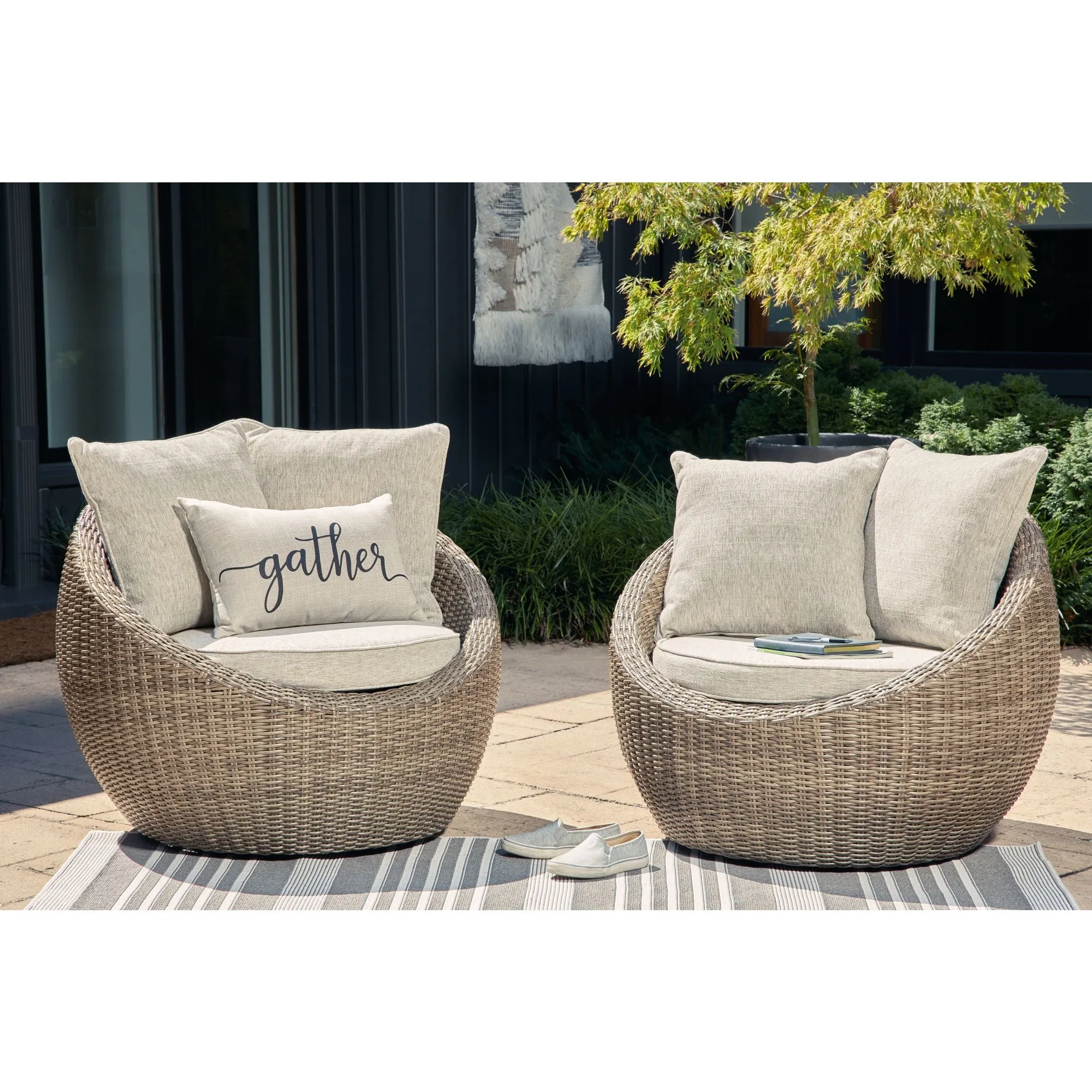 Outdoor Danson Swivel Lounge Chair with Cushion (set of 2)