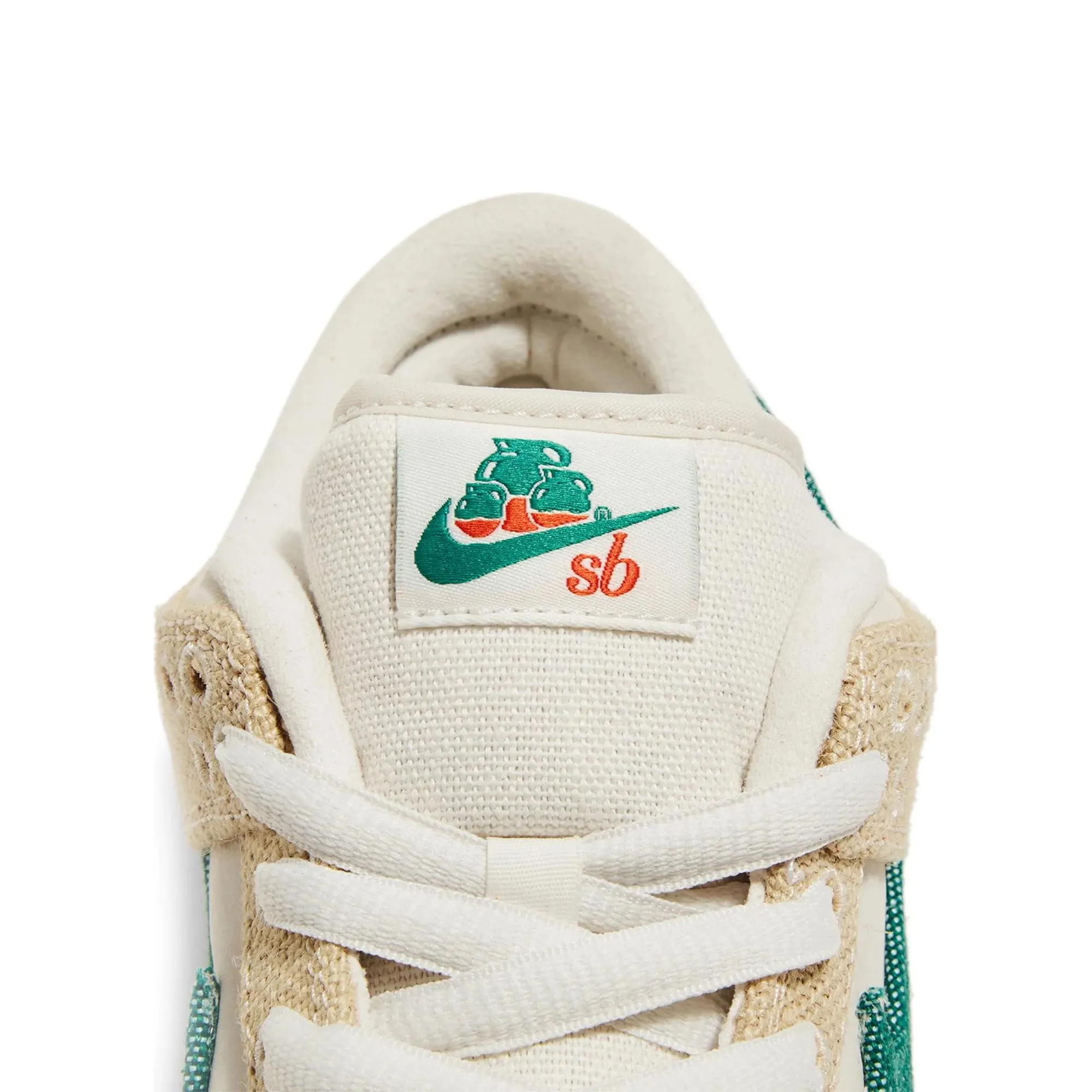 SB Dunk Low 'Jarritos' (2023)